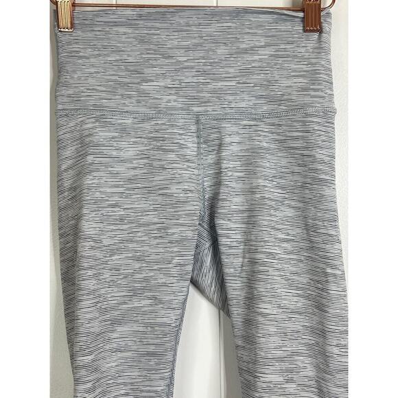 Lululemon Wunder Under Hi-Rise 1/2 Tight (Luxtreme) Wee Are From Space‎ Ice Grey - Picture 2 of 6